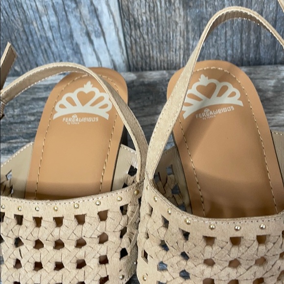 FERGALICIOUS Women’s Wedge Ankle Sling Back Basket Weave Design Sandals Tan 11M - Picture 9 of 11
